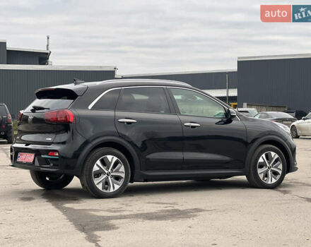 Чорний Кіа Niro, об'ємом двигуна 0 л та пробігом 140 тис. км за 17999 $, фото 8 на Automoto.ua