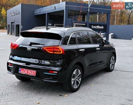 Чорний Кіа Niro, об'ємом двигуна 0 л та пробігом 115 тис. км за 20700 $, фото 50 на Automoto.ua