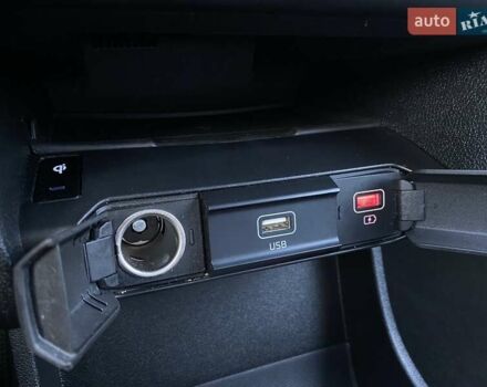 Чорний Кіа Niro, об'ємом двигуна 0 л та пробігом 88 тис. км за 21900 $, фото 41 на Automoto.ua