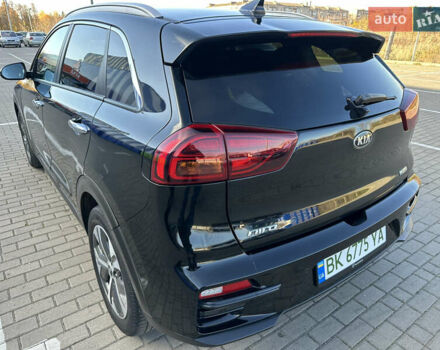 Чорний Кіа Niro, об'ємом двигуна 0 л та пробігом 144 тис. км за 19500 $, фото 20 на Automoto.ua