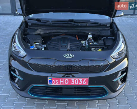 Чорний Кіа Niro, об'ємом двигуна 0 л та пробігом 98 тис. км за 19400 $, фото 55 на Automoto.ua