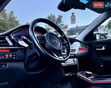 Черный Киа Niro, объемом двигателя 0 л и пробегом 165 тыс. км за 16999 $, фото 43 на Automoto.ua