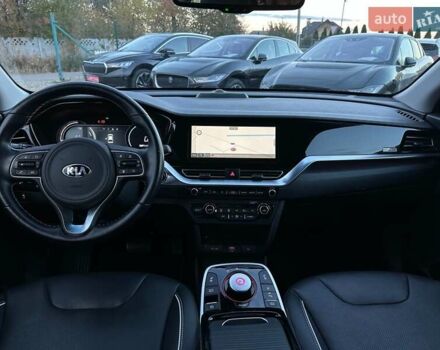 Чорний Кіа Niro, об'ємом двигуна 0 л та пробігом 35 тис. км за 24400 $, фото 36 на Automoto.ua