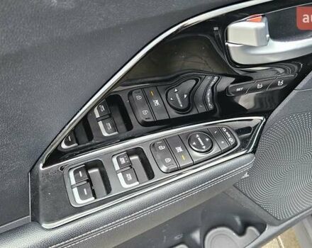 Черный Киа Niro, объемом двигателя 0 л и пробегом 139 тыс. км за 19800 $, фото 12 на Automoto.ua