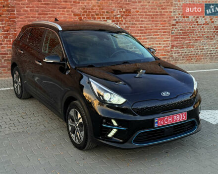 Киа Niro 2020 в Тернополе на Automoto.ua Черный Киа Niro, объемом двигателя 0 л и пробегом 92 тыс. км за 19899 $, фото 1 на Automoto.ua