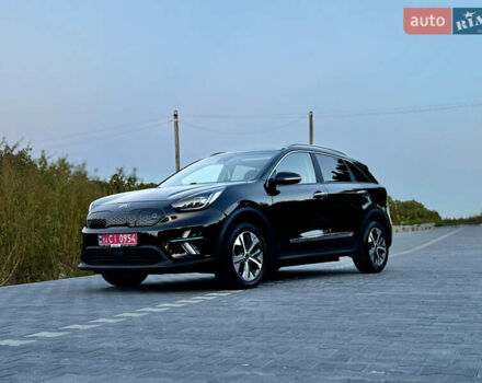 Черный Киа Niro, объемом двигателя 0 л и пробегом 165 тыс. км за 16999 $, фото 5 на Automoto.ua
