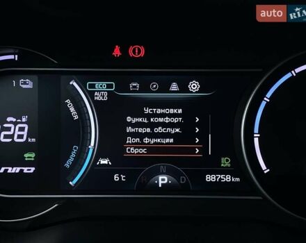 Чорний Кіа Niro, об'ємом двигуна 0 л та пробігом 88 тис. км за 21900 $, фото 36 на Automoto.ua