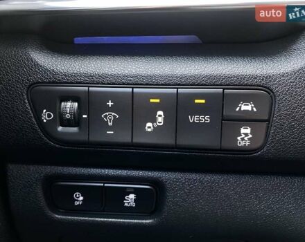 Черный Киа Niro, объемом двигателя 0 л и пробегом 107 тыс. км за 21400 $, фото 6 на Automoto.ua