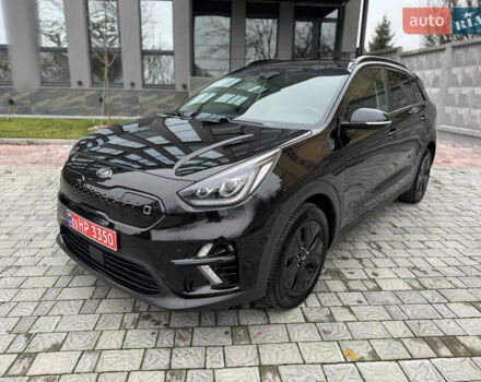 Чорний Кіа Niro, об'ємом двигуна 0 л та пробігом 109 тис. км за 17499 $, фото 9 на Automoto.ua