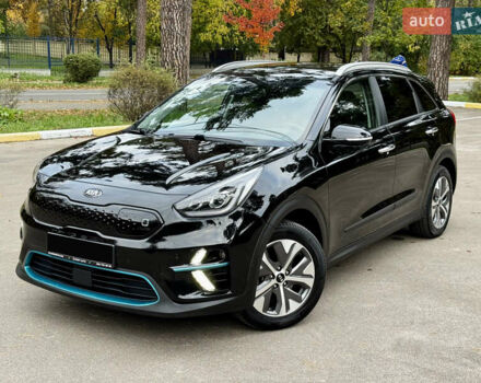 Чорний Кіа Niro, об'ємом двигуна 0 л та пробігом 107 тис. км за 20500 $, фото 5 на Automoto.ua