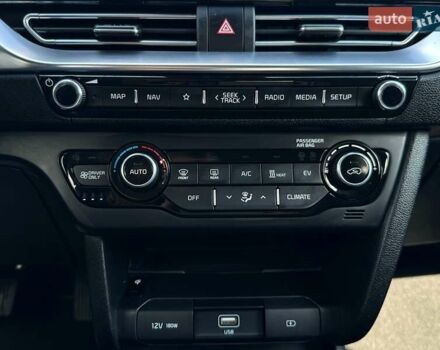 Черный Киа Niro, объемом двигателя 0 л и пробегом 80 тыс. км за 23400 $, фото 45 на Automoto.ua