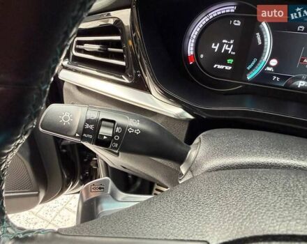 Чорний Кіа Niro, об'ємом двигуна 0 л та пробігом 89 тис. км за 22990 $, фото 22 на Automoto.ua