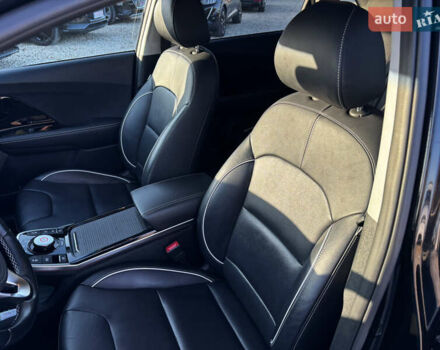 Черный Киа Niro, объемом двигателя 0 л и пробегом 112 тыс. км за 19999 $, фото 21 на Automoto.ua