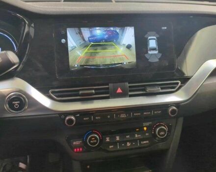 Чорний Кіа Niro, об'ємом двигуна 0 л та пробігом 81 тис. км за 18588 $, фото 8 на Automoto.ua