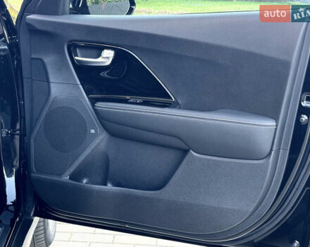 Черный Киа Niro, объемом двигателя 0 л и пробегом 50 тыс. км за 23499 $, фото 73 на Automoto.ua