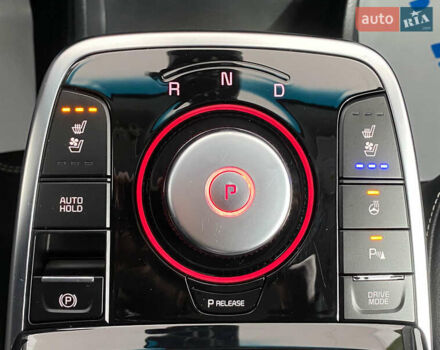 Чорний Кіа Niro, об'ємом двигуна 0 л та пробігом 70 тис. км за 22350 $, фото 29 на Automoto.ua
