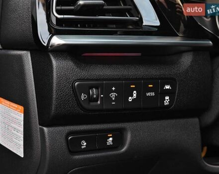 Чорний Кіа Niro, об'ємом двигуна 0 л та пробігом 115 тис. км за 20700 $, фото 26 на Automoto.ua