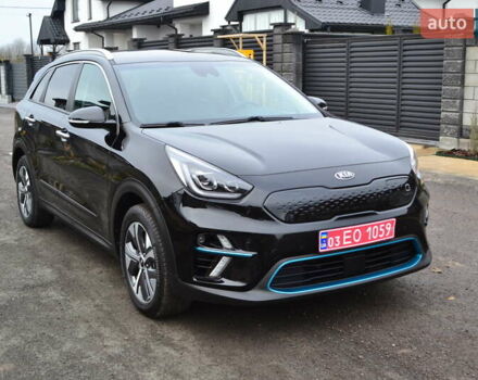 Чорний Кіа Niro, об'ємом двигуна 0 л та пробігом 169 тис. км за 18450 $, фото 8 на Automoto.ua