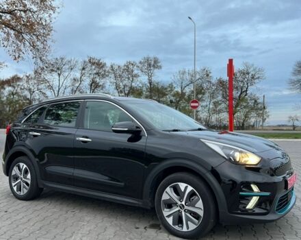 Черный Киа Niro, объемом двигателя 0 л и пробегом 106 тыс. км за 17900 $, фото 1 на Automoto.ua