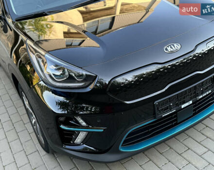 Черный Киа Niro, объемом двигателя 0 л и пробегом 50 тыс. км за 23499 $, фото 4 на Automoto.ua