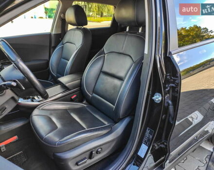 Черный Киа Niro, объемом двигателя 0 л и пробегом 124 тыс. км за 19500 $, фото 20 на Automoto.ua