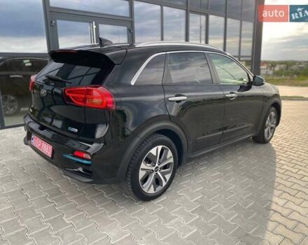 Черный Киа Niro, объемом двигателя 0 л и пробегом 142 тыс. км за 18900 $, фото 3 на Automoto.ua