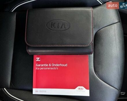 Чорний Кіа Niro, об'ємом двигуна 0 л та пробігом 69 тис. км за 23200 $, фото 67 на Automoto.ua