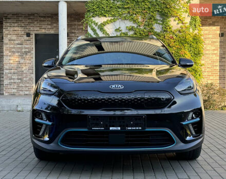 Черный Киа Niro, объемом двигателя 0 л и пробегом 50 тыс. км за 23499 $, фото 2 на Automoto.ua