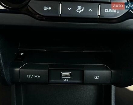 Киа Niro 2020 в Львове на Automoto.ua Черный Киа Niro, объемом двигателя 0 л и пробегом 80 тыс. км за 22400 $, фото 46 на Automoto.ua