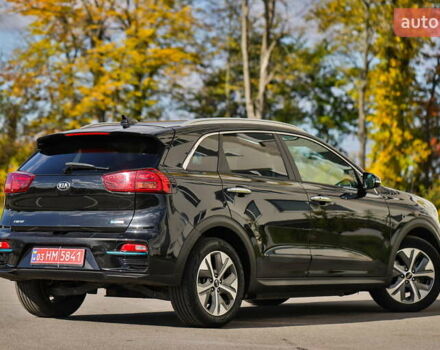 Черный Киа Niro, объемом двигателя 0 л и пробегом 124 тыс. км за 19500 $, фото 6 на Automoto.ua