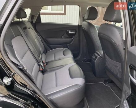 Чорний Кіа Niro, об'ємом двигуна 0 л та пробігом 96 тис. км за 20600 $, фото 69 на Automoto.ua