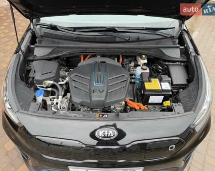 Чорний Кіа Niro, об'ємом двигуна 0 л та пробігом 89 тис. км за 20799 $, фото 82 на Automoto.ua