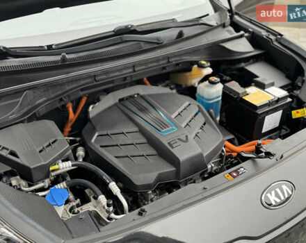 Черный Киа Niro, объемом двигателя 0 л и пробегом 132 тыс. км за 18699 $, фото 62 на Automoto.ua