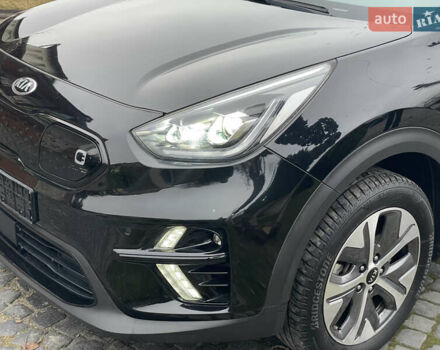 Черный Киа Niro, объемом двигателя 0 л и пробегом 111 тыс. км за 19300 $, фото 3 на Automoto.ua
