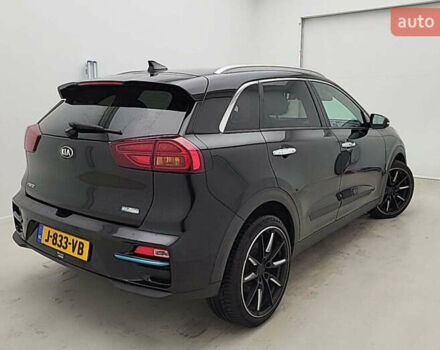 Черный Киа Niro, объемом двигателя 0 л и пробегом 128 тыс. км за 19463 $, фото 2 на Automoto.ua