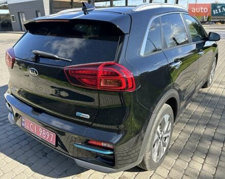 Чорний Кіа Niro, об'ємом двигуна 0 л та пробігом 135 тис. км за 18800 $, фото 3 на Automoto.ua