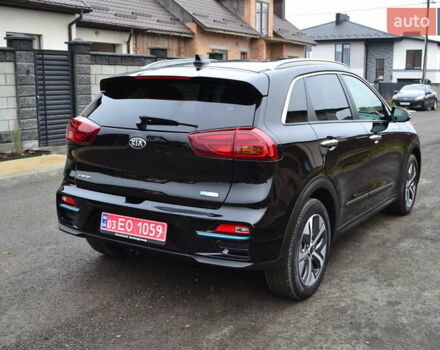 Чорний Кіа Niro, об'ємом двигуна 0 л та пробігом 169 тис. км за 18450 $, фото 15 на Automoto.ua