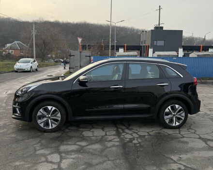 Чорний Кіа Niro, об'ємом двигуна 0 л та пробігом 93 тис. км за 18900 $, фото 2 на Automoto.ua