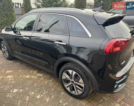 Чорний Кіа Niro, об'ємом двигуна 0 л та пробігом 164 тис. км за 18400 $, фото 33 на Automoto.ua