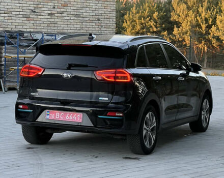 Чорний Кіа Niro, об'ємом двигуна 0 л та пробігом 149 тис. км за 18999 $, фото 7 на Automoto.ua