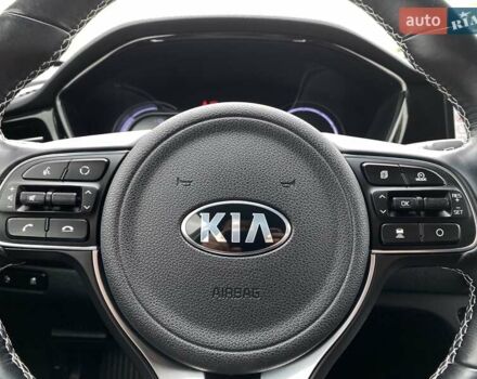 Черный Киа Niro, объемом двигателя 0 л и пробегом 107 тыс. км за 21400 $, фото 32 на Automoto.ua