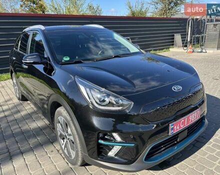 Чорний Кіа Niro, об'ємом двигуна 0 л та пробігом 135 тис. км за 18800 $, фото 4 на Automoto.ua