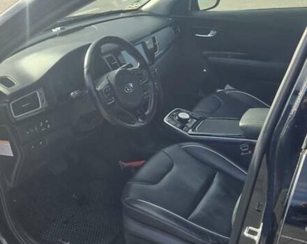 Черный Киа Niro, объемом двигателя 0 л и пробегом 121 тыс. км за 18500 $, фото 1 на Automoto.ua