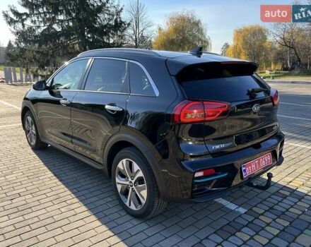Чорний Кіа Niro, об'ємом двигуна 0 л та пробігом 112 тис. км за 20499 $, фото 5 на Automoto.ua