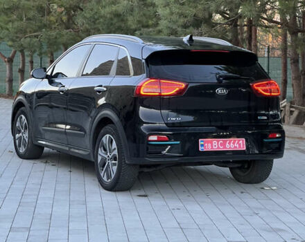 Чорний Кіа Niro, об'ємом двигуна 0 л та пробігом 149 тис. км за 18999 $, фото 4 на Automoto.ua