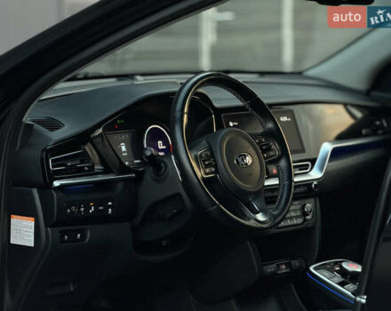 Черный Киа Niro, объемом двигателя 0 л и пробегом 142 тыс. км за 18900 $, фото 35 на Automoto.ua