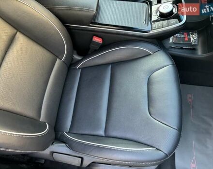 Черный Киа Niro, объемом двигателя 0 л и пробегом 105 тыс. км за 20500 $, фото 64 на Automoto.ua