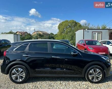 Черный Киа Niro, объемом двигателя 0 л и пробегом 80 тыс. км за 23400 $, фото 18 на Automoto.ua