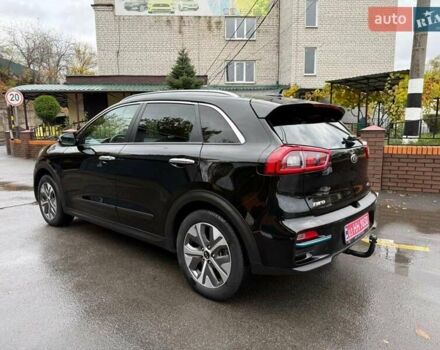 Черный Киа Niro, объемом двигателя 0 л и пробегом 84 тыс. км за 19500 $, фото 1 на Automoto.ua