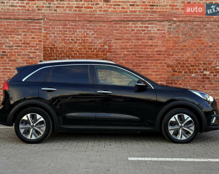 Киа Niro 2020 в Тернополе на Automoto.ua Черный Киа Niro, объемом двигателя 0 л и пробегом 92 тыс. км за 19899 $, фото 13 на Automoto.ua